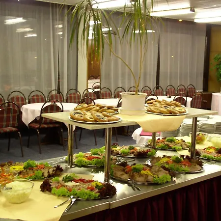Hotel Krystal-2